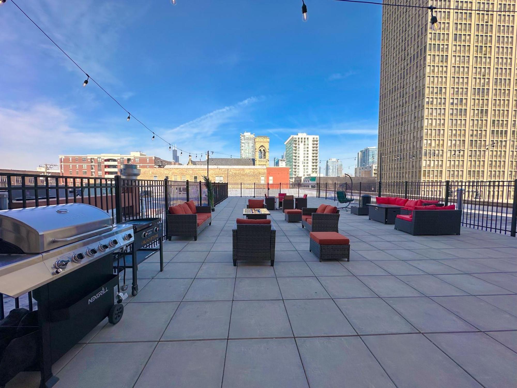 Modern 2Br Loft With Amazing City Skyline View And Optional Parking For 8 Guests Near Mccormick Place And Soldier Field Chicago Buitenkant foto