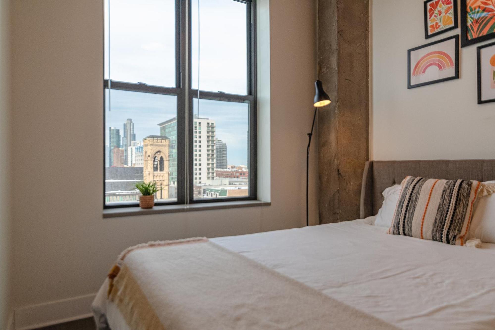 Modern 2Br Loft With Amazing City Skyline View And Optional Parking For 8 Guests Near Mccormick Place And Soldier Field Chicago Buitenkant foto